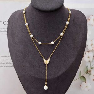 pearls necklace