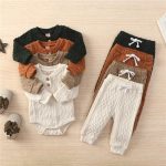 Two piece knitted babyset
