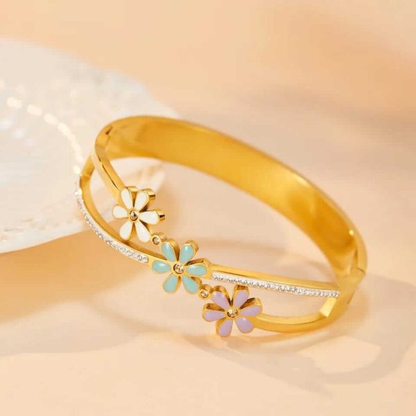 Flower design bangle.